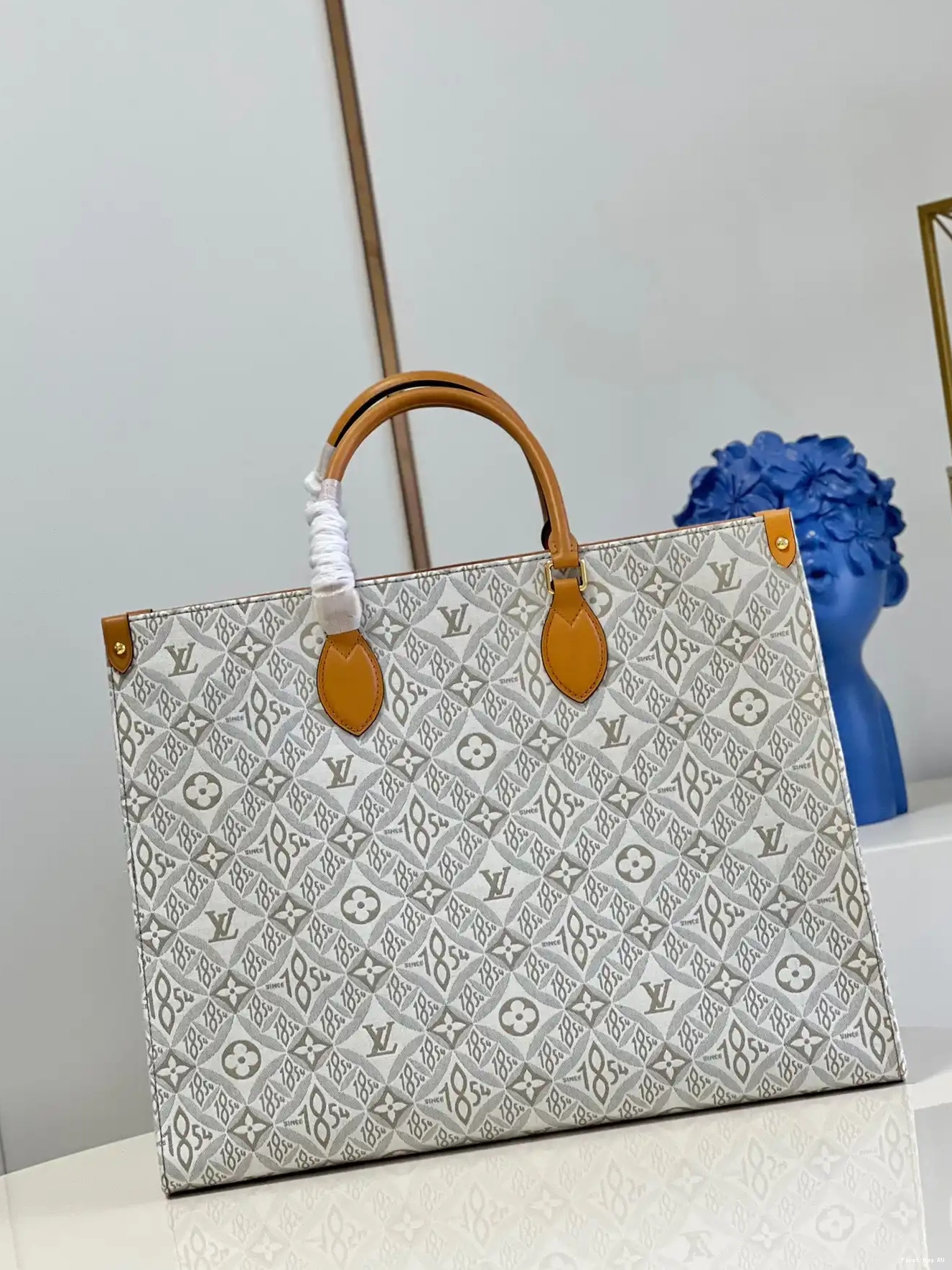 First bag ru VUITTON LOUIS GM ONTHEGO 0702